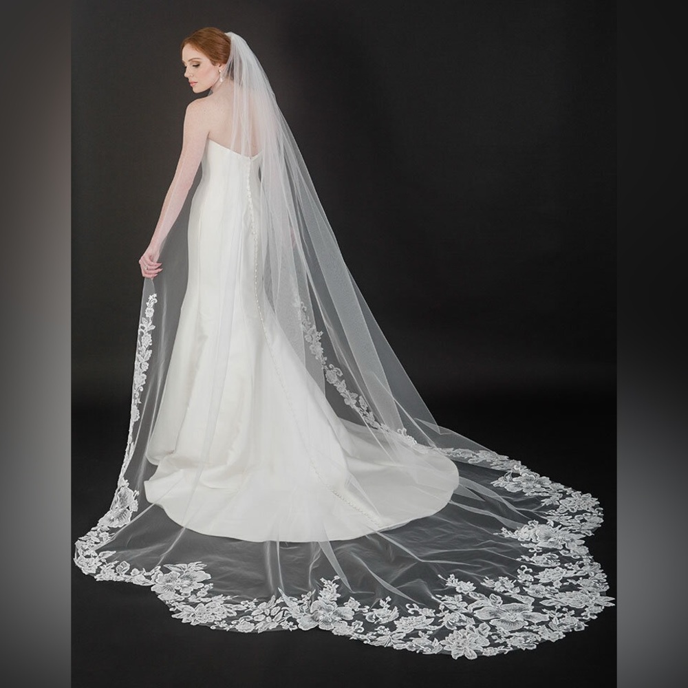 Bel Aire Bridal V7590C veil